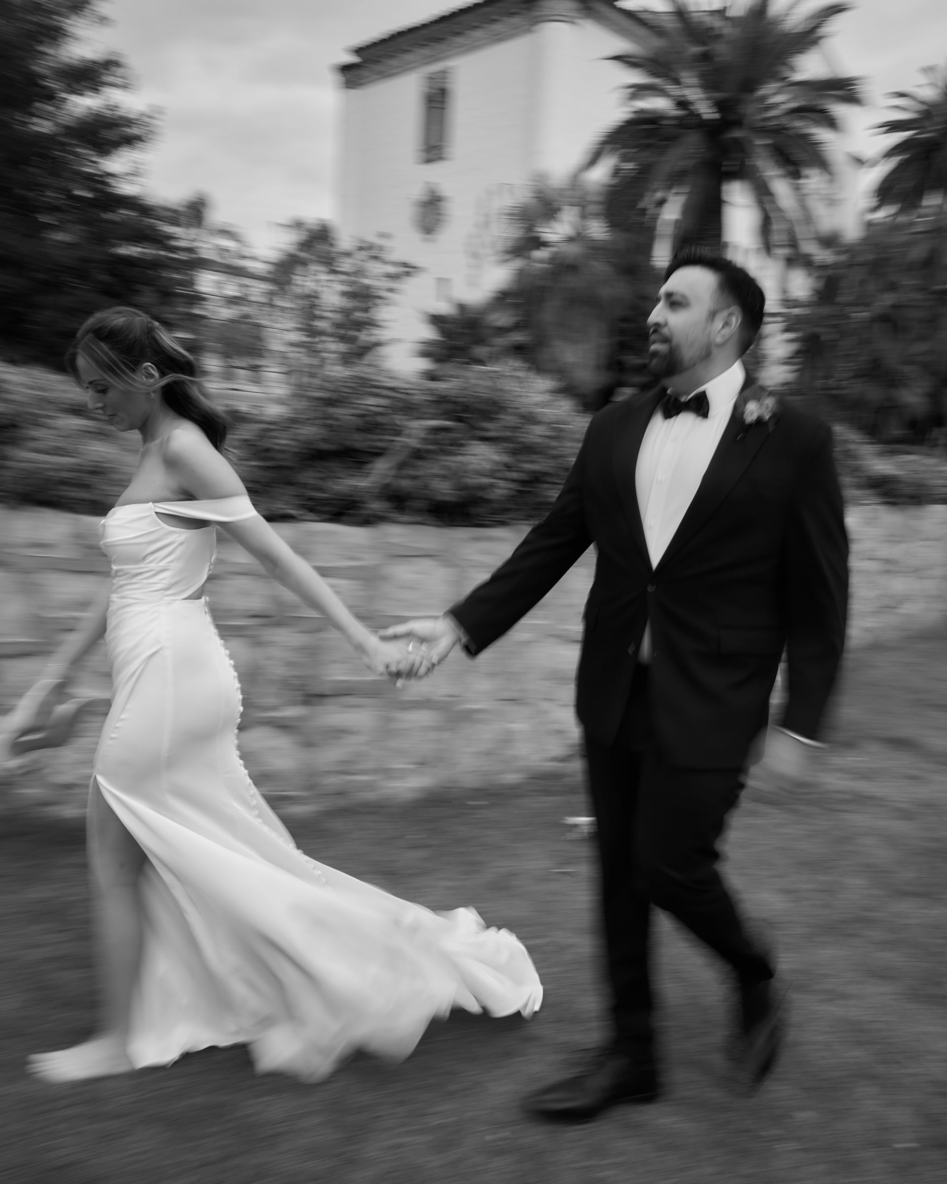 bride-groom-motion-blur-santa-barbara-courthouse-gardens-wedding