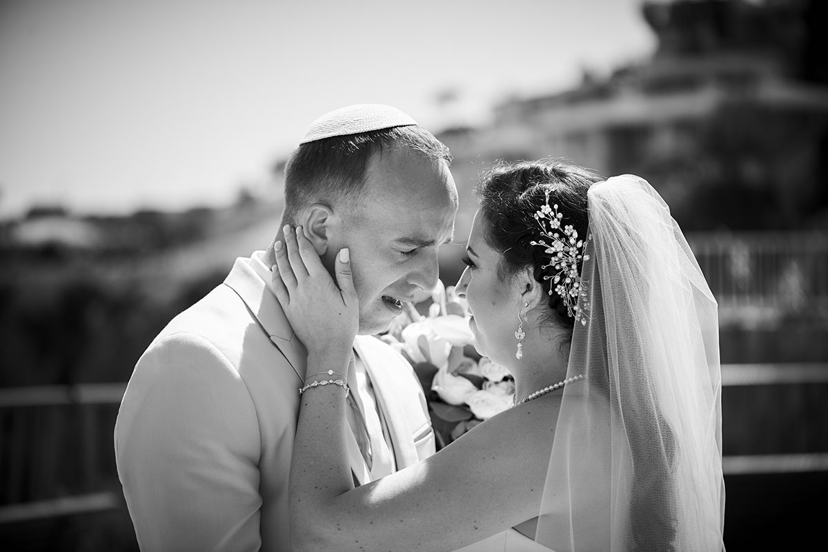 intimate-wedding-firstlook-montage-laguna-beach-jewish-ceremony